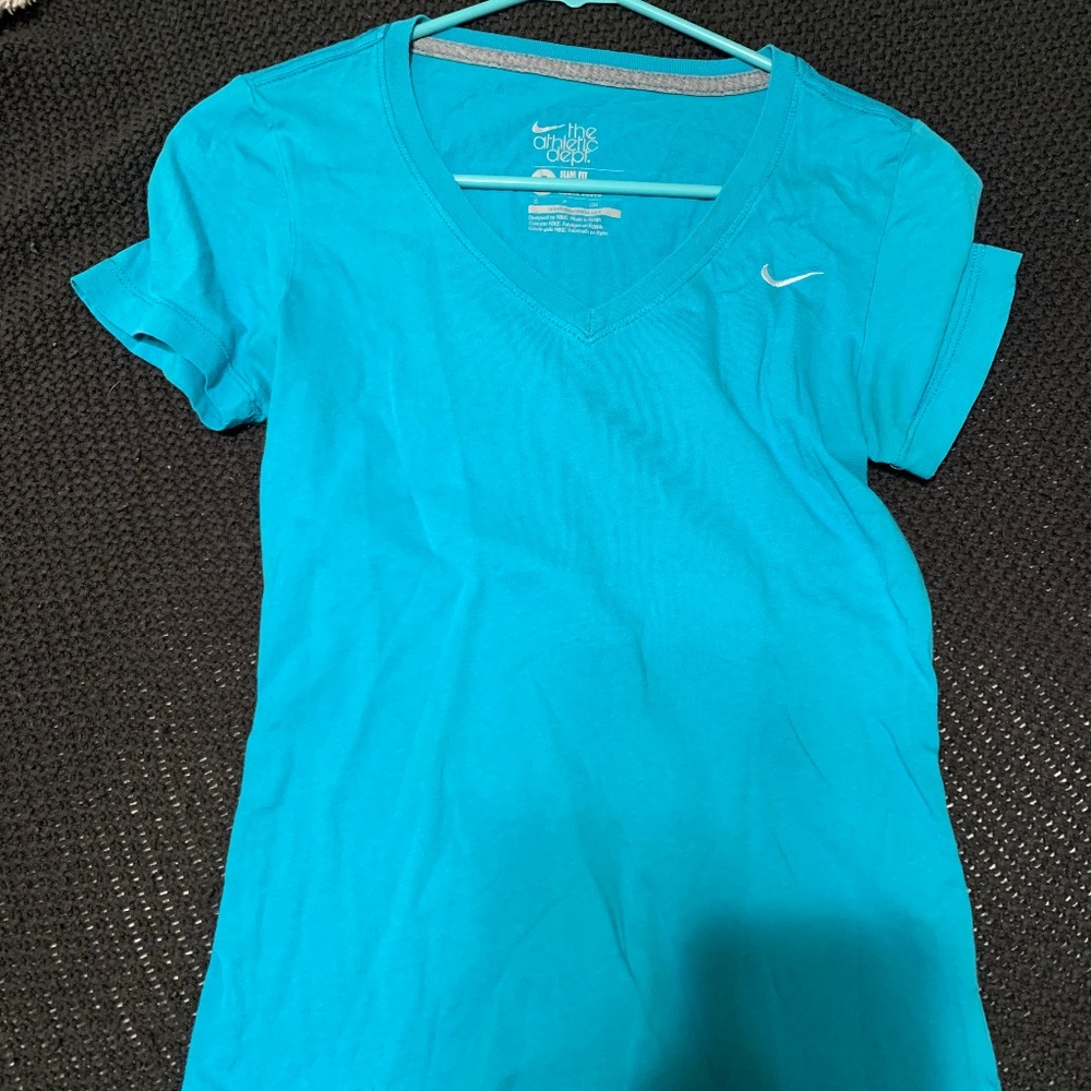 NIKE athletic shirt